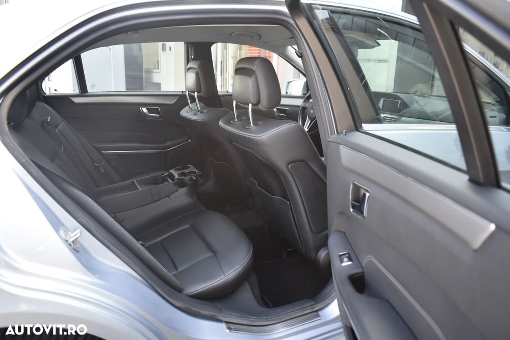 Mercedes-Benz E - 32