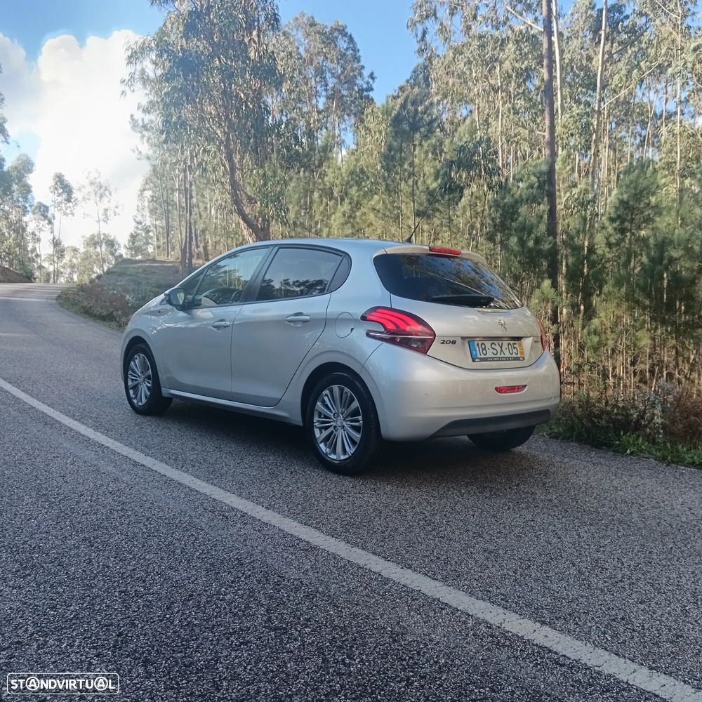 Peugeot 208 1.2 PureTech Style - 11
