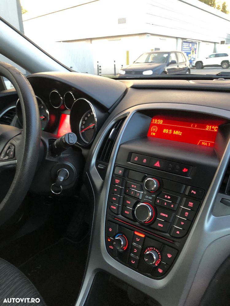 Opel Astra 1.4 Turbo ECOTEC Selection - 11