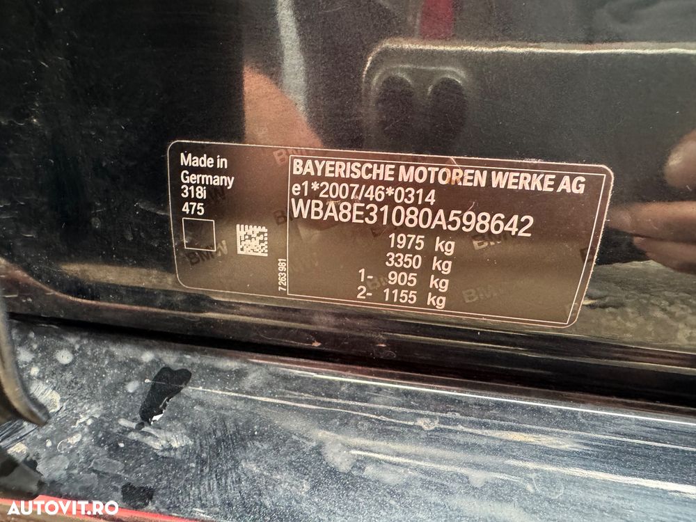 BMW Seria 3 318i Sport Line - 19