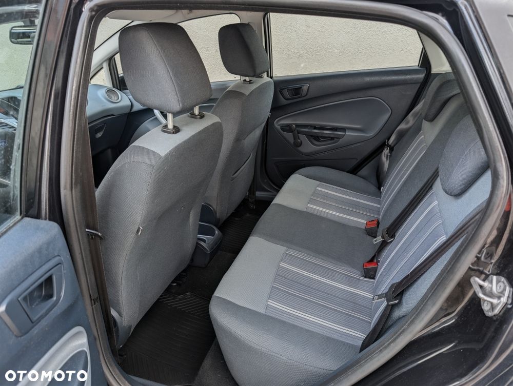 Ford Fiesta - 6
