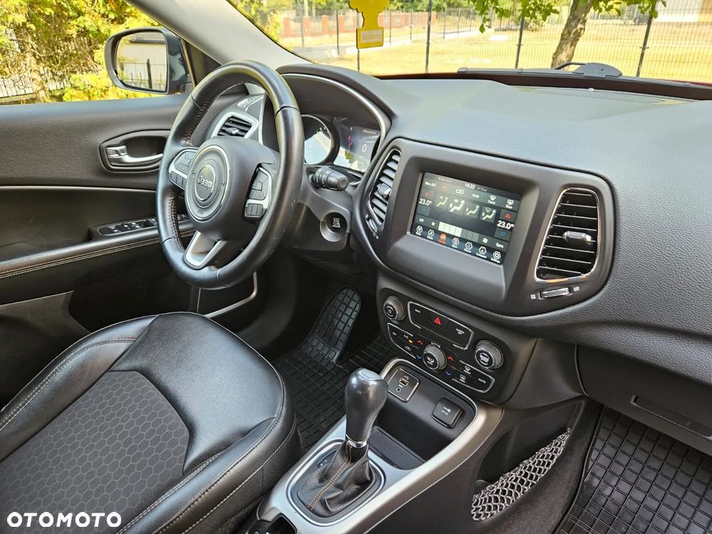 Jeep Compass - 16