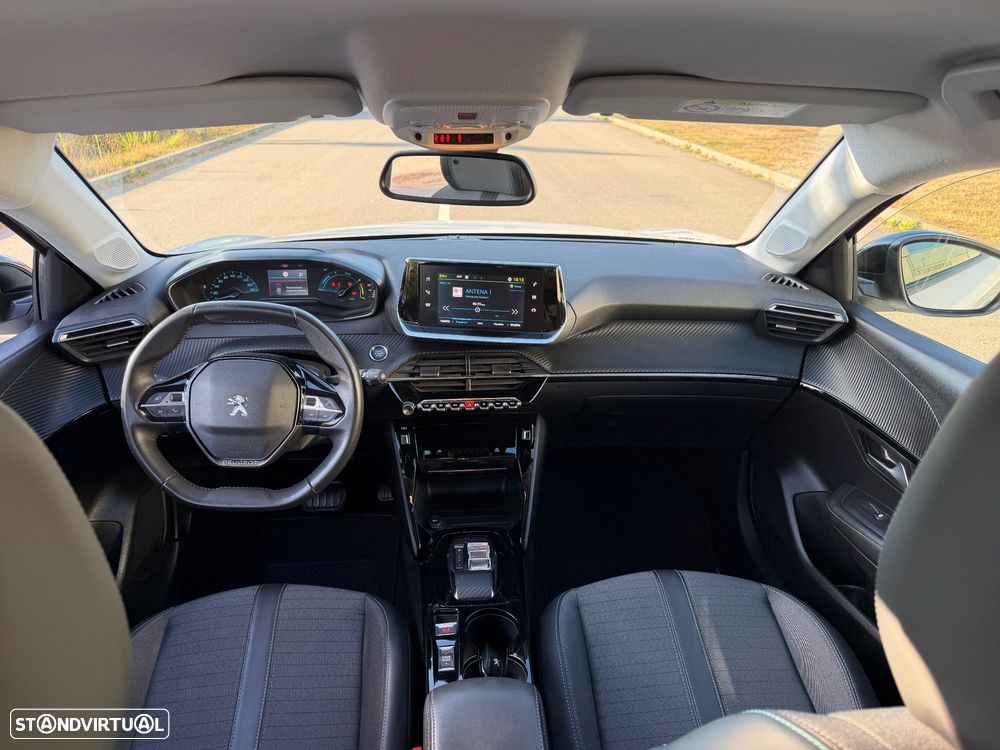 Peugeot e-208 Allure Pack - 21