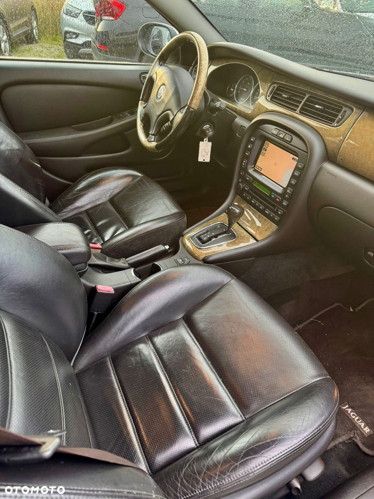 Jaguar X-Type 3.0 V6 4x4 Executive - 10