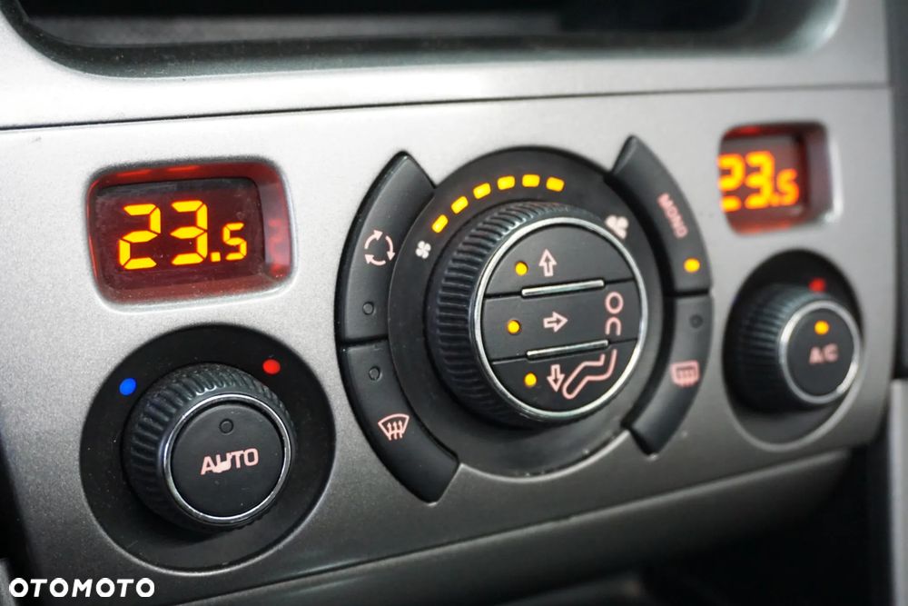 Peugeot 308 - 36