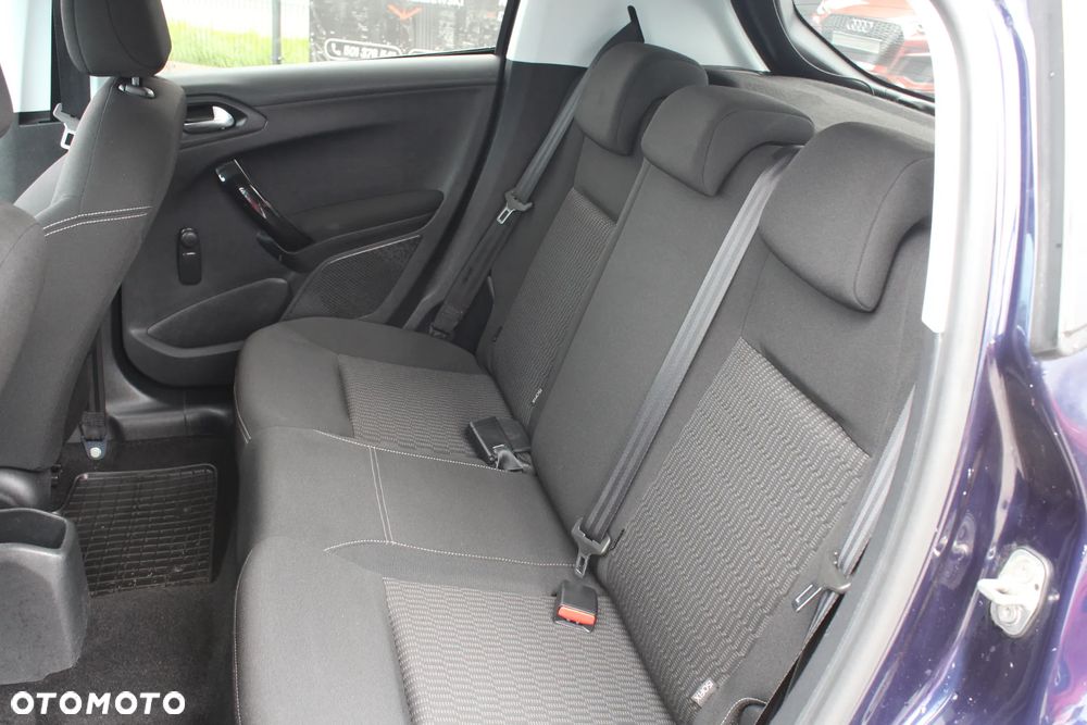 Peugeot 208 PureTech 82 Allure - 27
