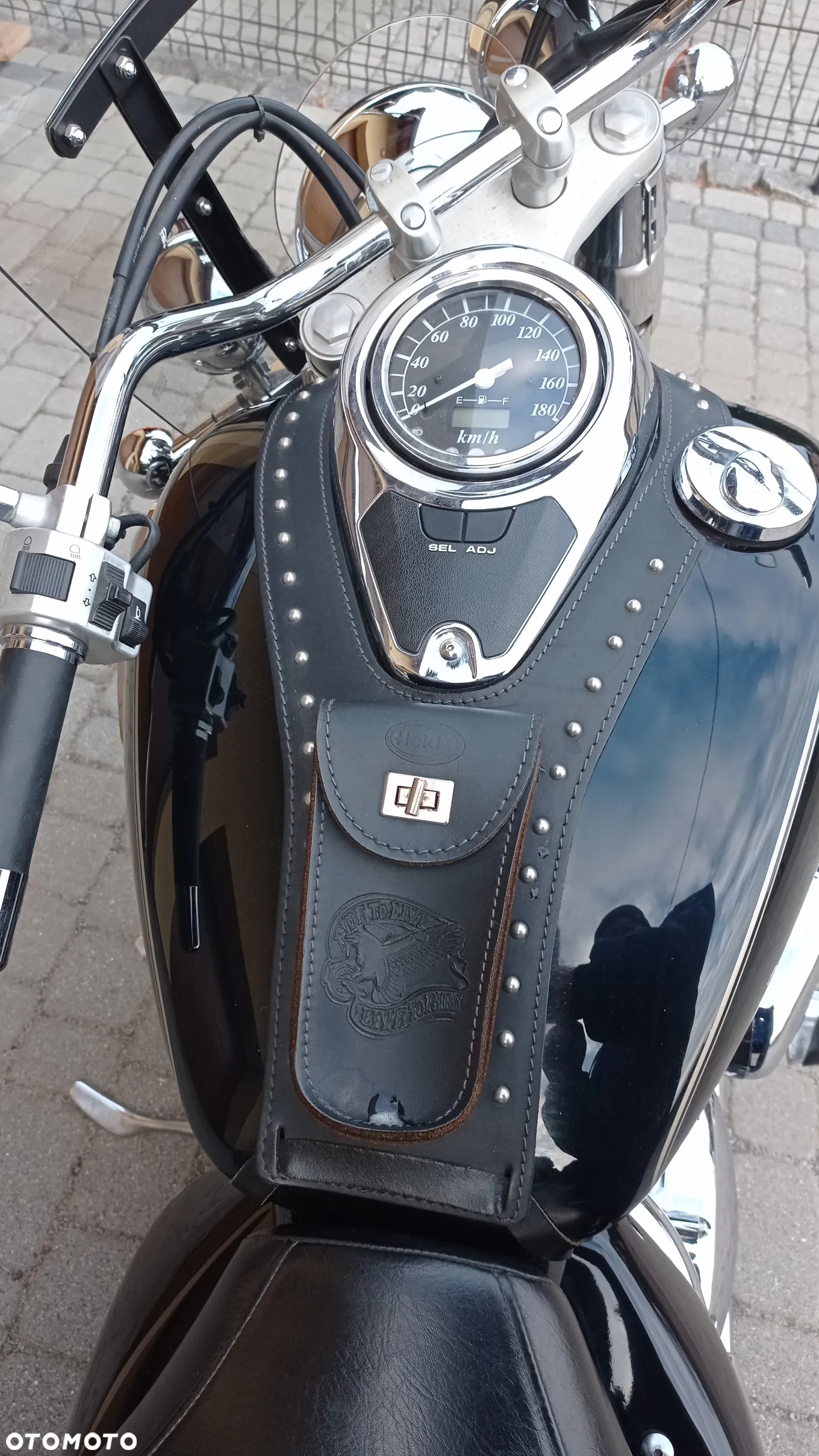 Suzuki VL 800 Volusia - 9