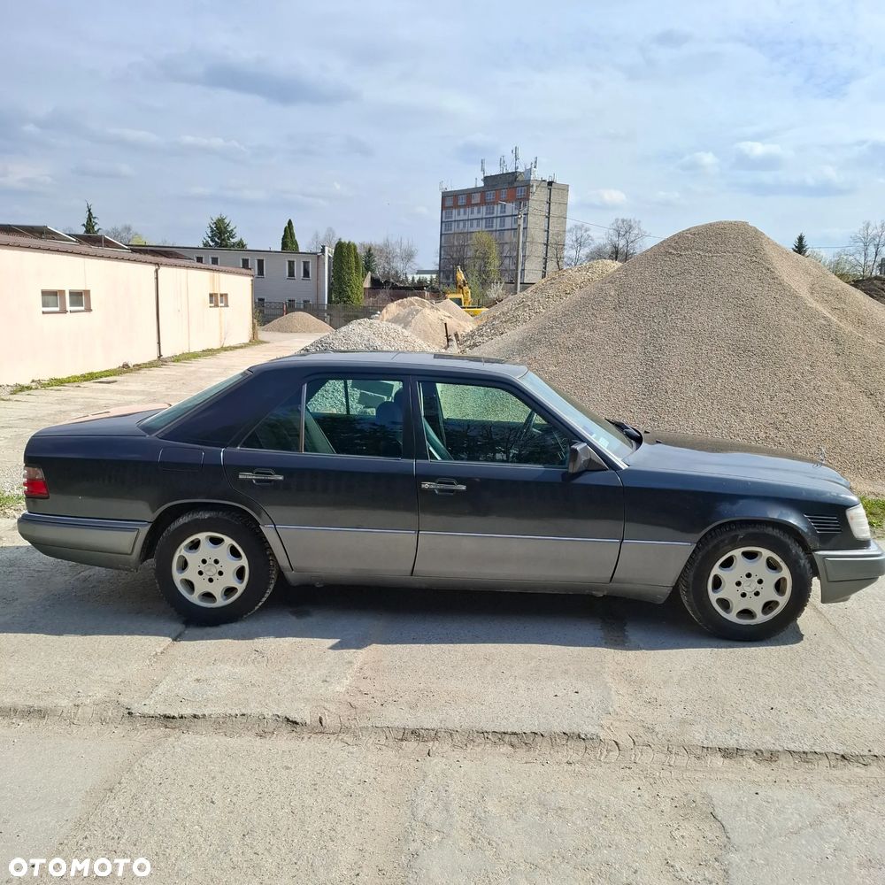 Mercedes-Benz Klasa E - 4