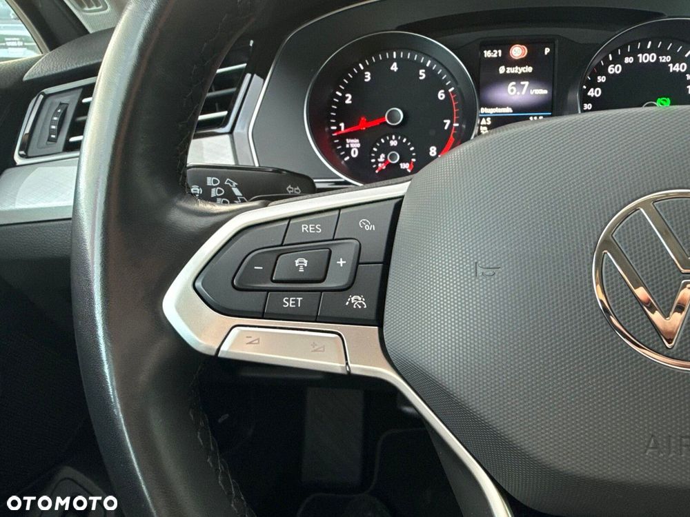 Volkswagen Passat Variant 2.0 TSI Business DSG - 22