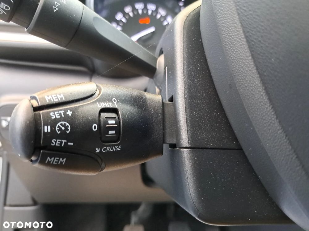 Citroën C3 1.2 PureTech Shine - 18