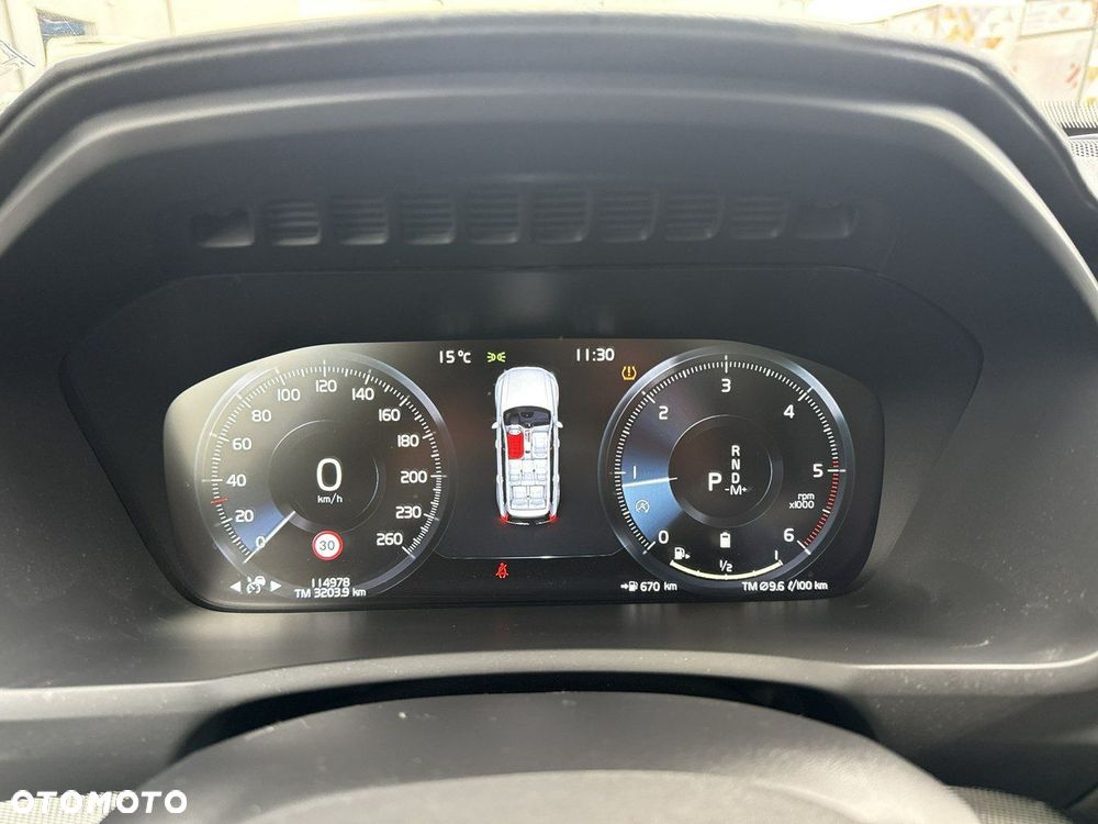 Volvo XC 90 B5 D AWD R-Design 7os - 28