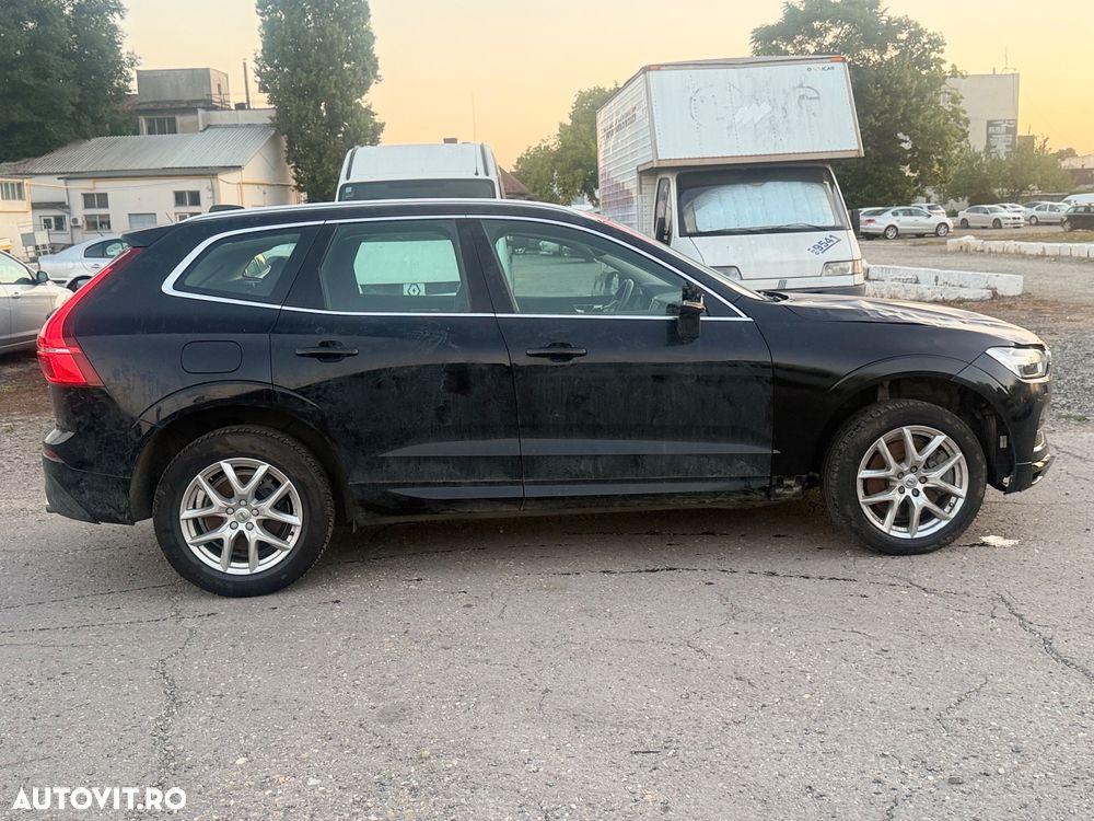 Volvo XC 60 T8 Twin Engine AWD Momentum - 5