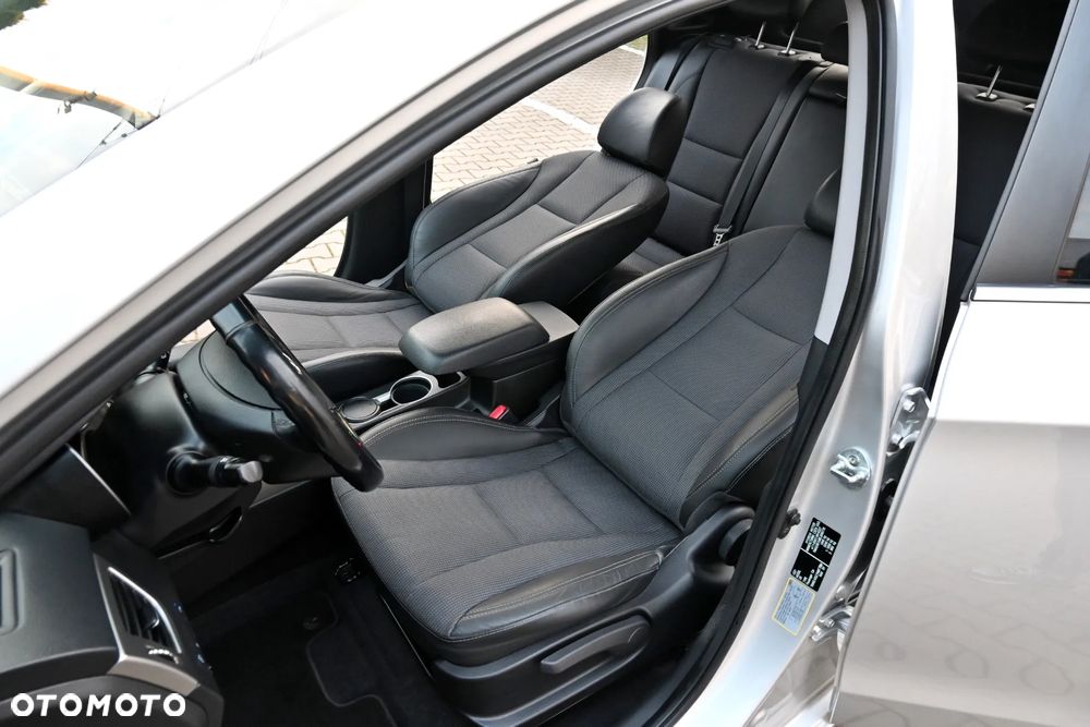 Hyundai i30 1.6 CRDi Premium - 33