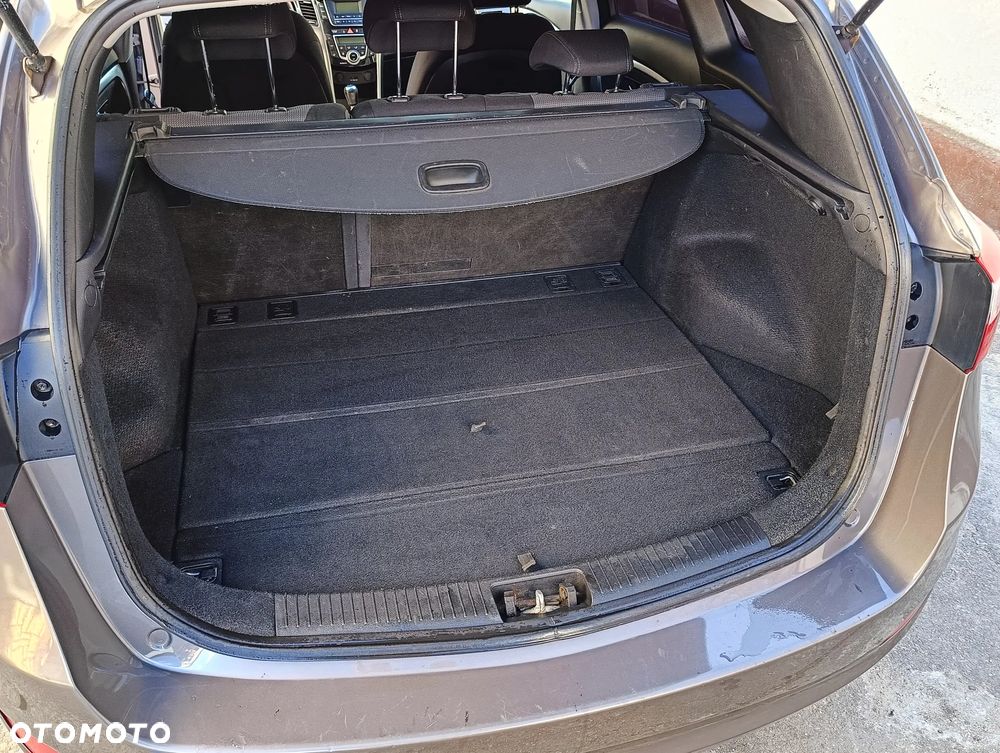 Hyundai i30 blue Kombi 1.6 GDi Style - 23
