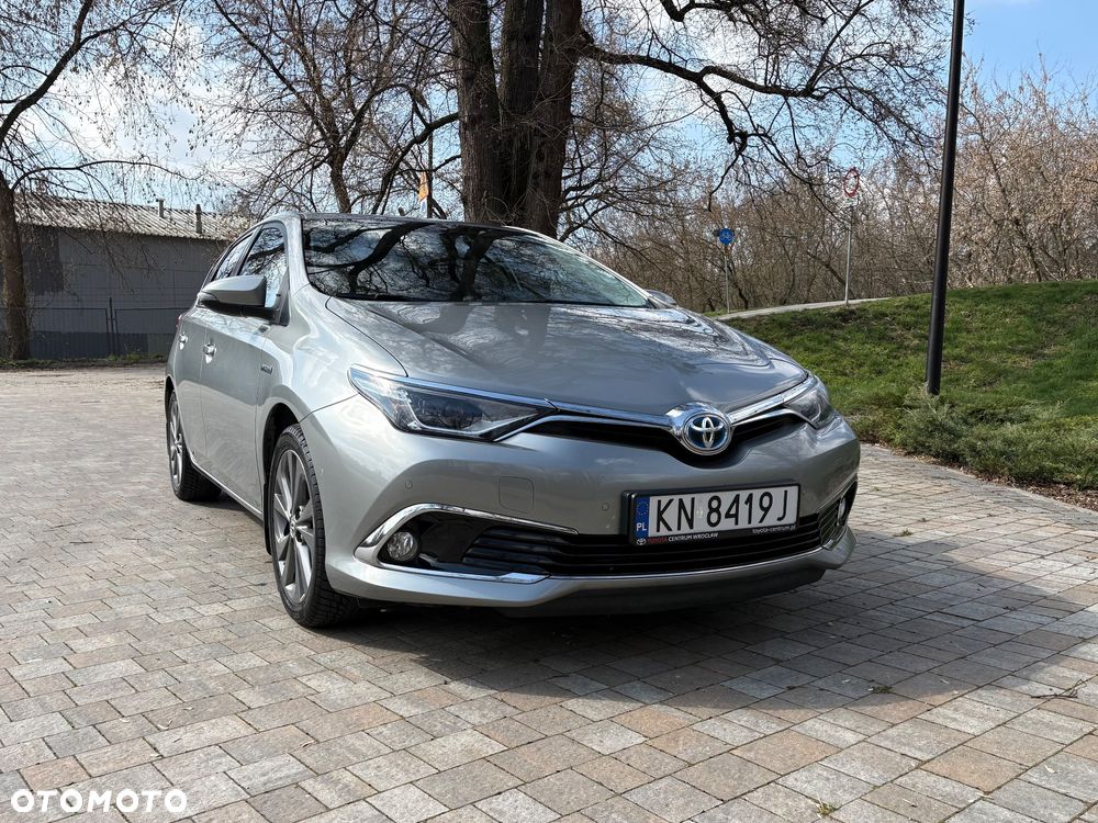 Toyota Auris Hybrid 135 Prestige - 12