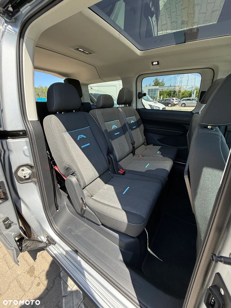 Ford Tourneo Connect Grand - 25