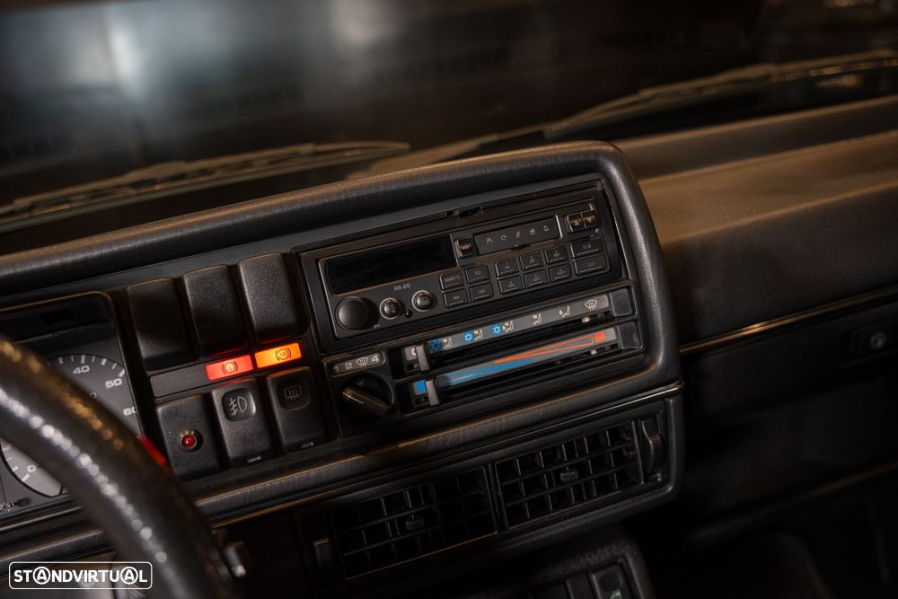 VW Golf 1.8 GTI 16V - 20