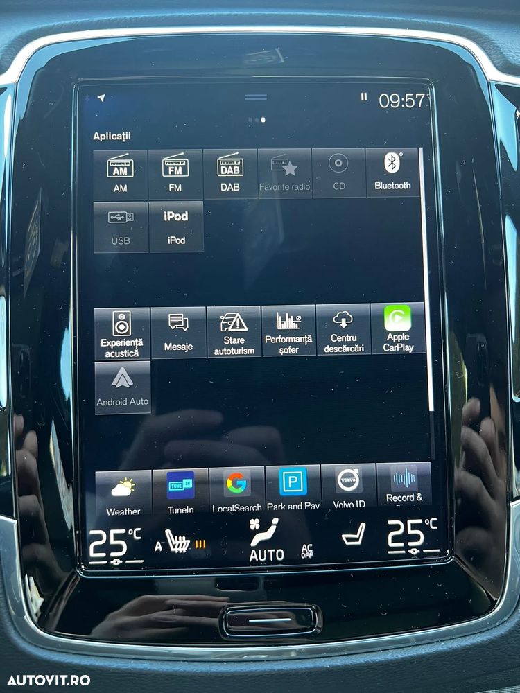 Volvo XC 90 D5 AWD Geartronic RDesign - 11