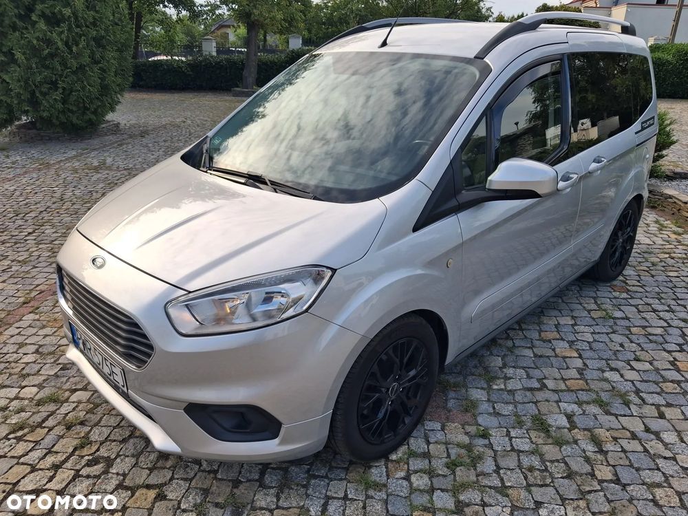 Ford Tourneo Courier - 9