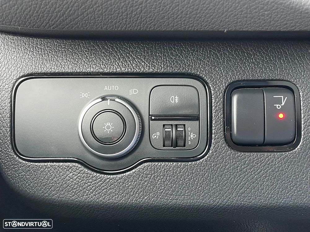 Mercedes-Benz Sprinter 515 CDI Contentor + Plataforma Elevatória - 28