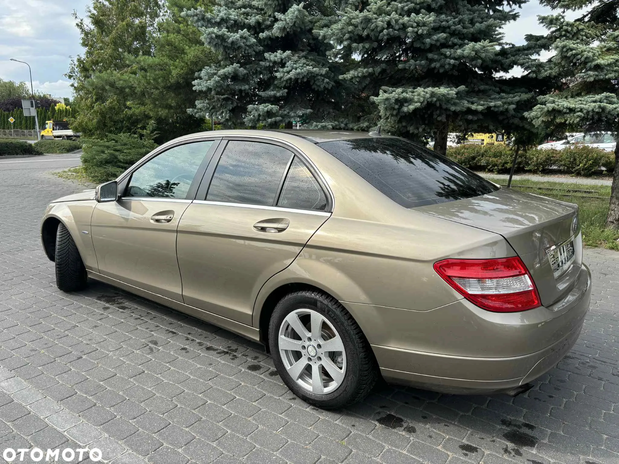 Mercedes-Benz Klasa C 180 CGI BlueEff Elegance - 7