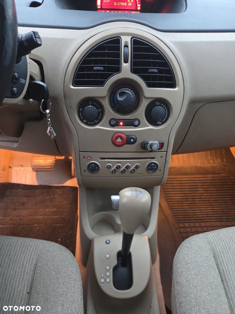 Renault Modus - 23