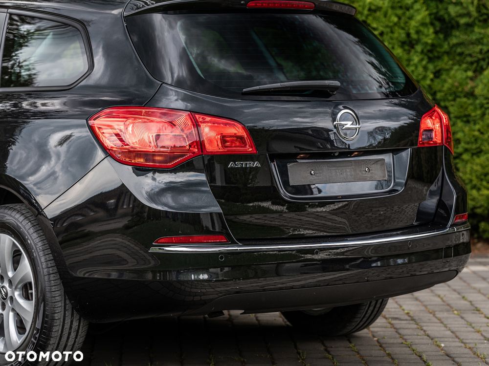 Opel Astra 1.4 Turbo Exklusiv - 18
