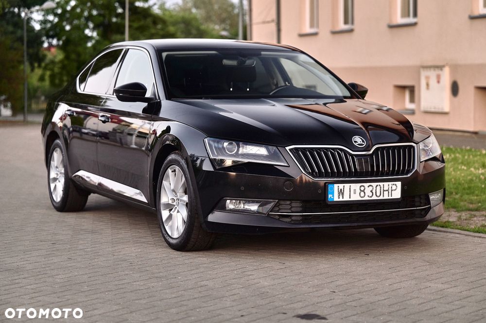 Skoda Superb 2.0 TDI Ambition DSG7 - 17