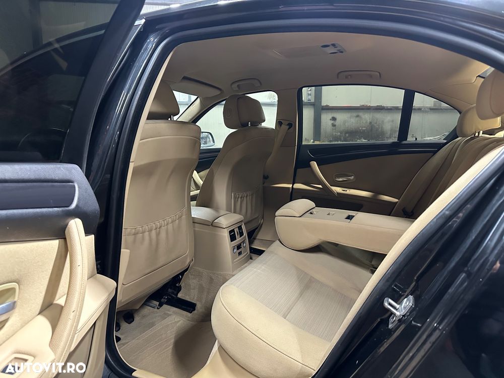 BMW Seria 5 520d Aut. - 8