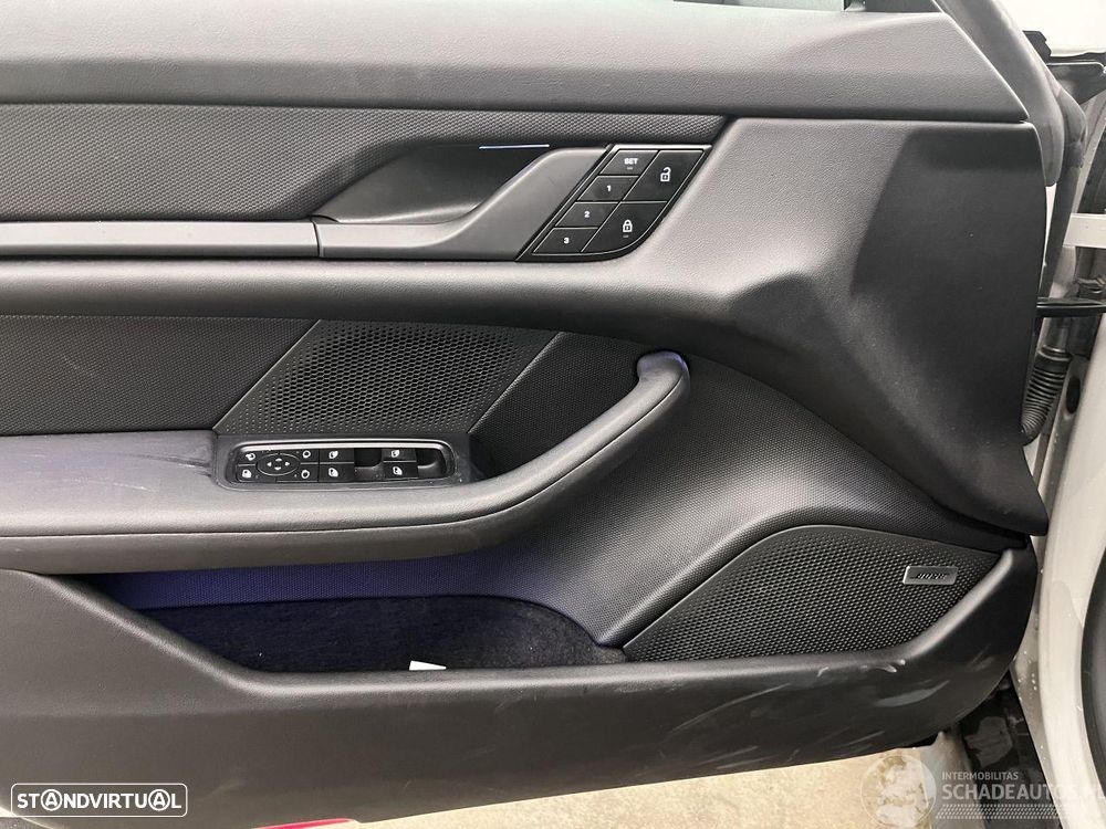 Porsche Taycan Bateria Performance Plus - 12