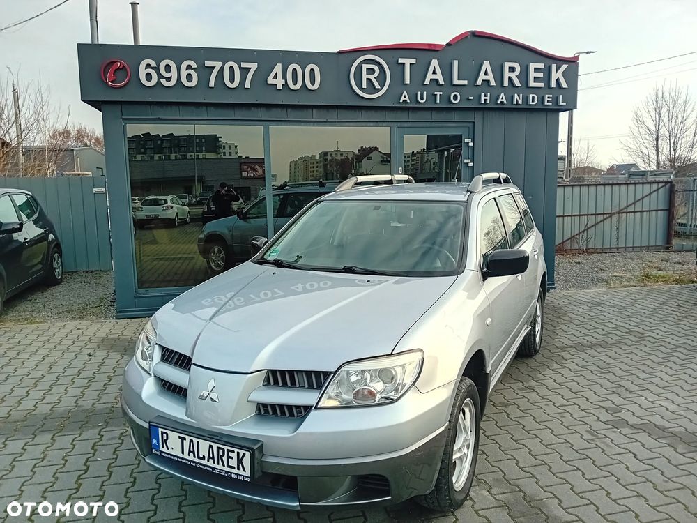 Mitsubishi Outlander - 1