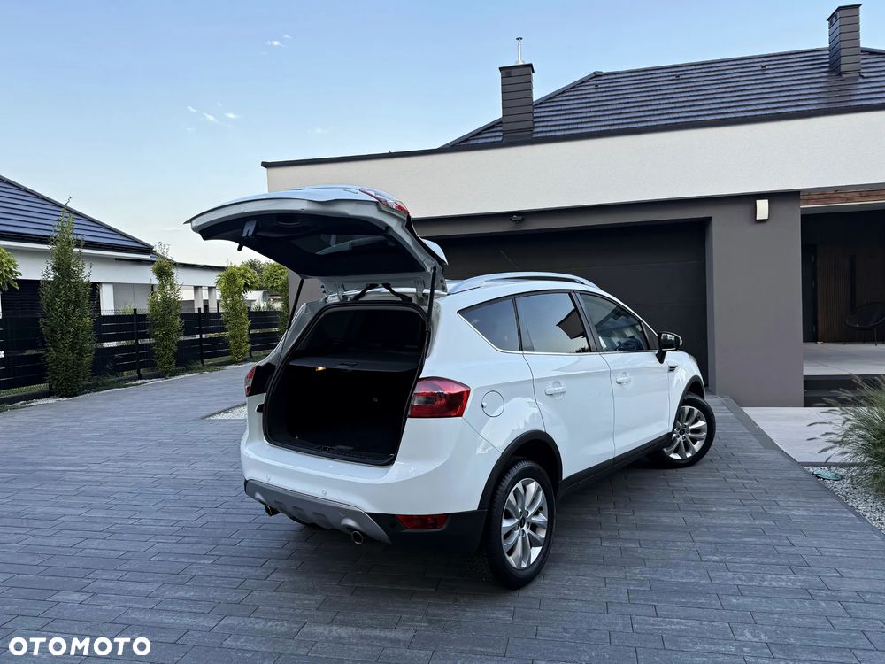 Ford Kuga 2.0 TDCi 2x4 Titanium - 13