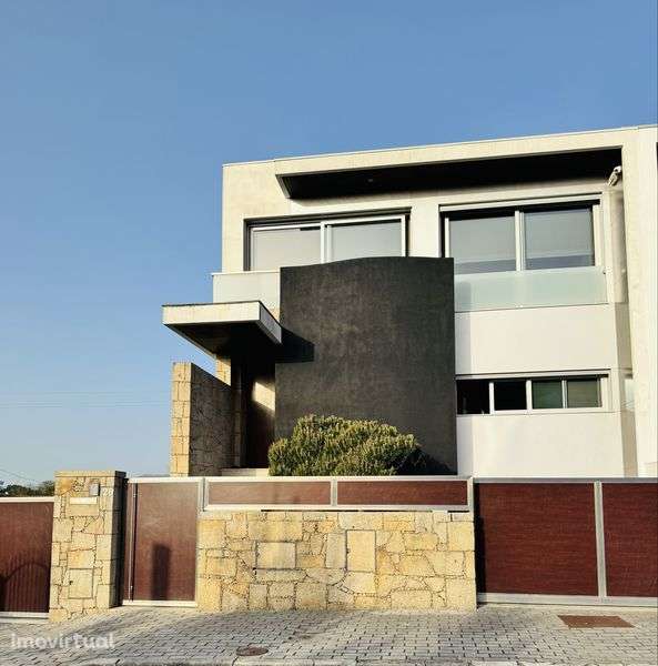 Arrenda-se casa de luxo ja mobiliada - Grande imagem: 4/8