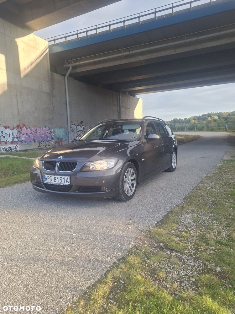 BMW Seria 3 - 1