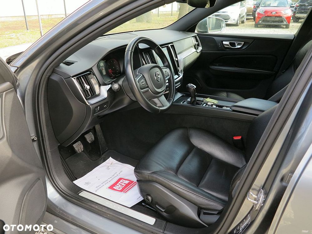 Volvo V60 D3 Momentum - 11