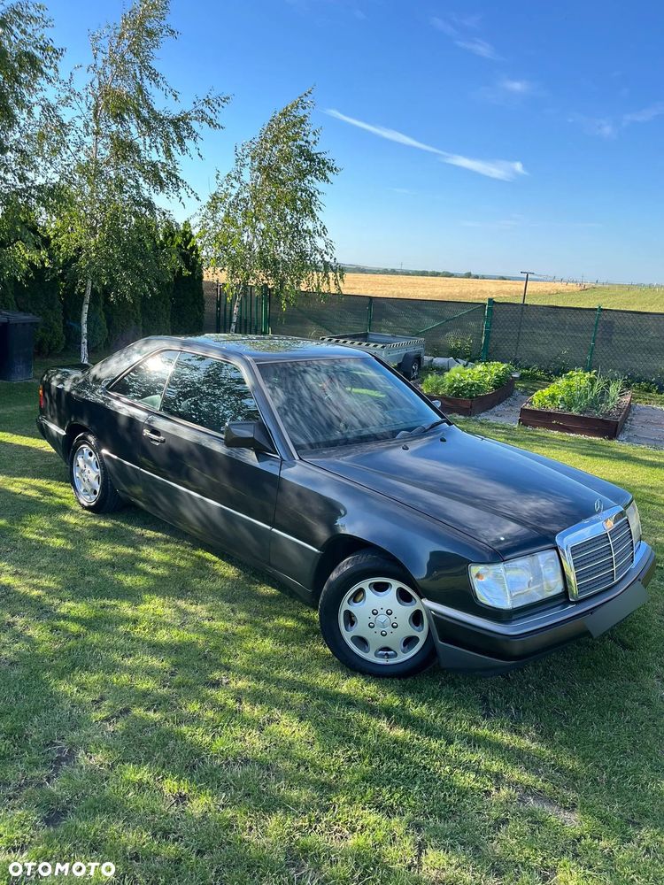 Mercedes-Benz W124 (1984-1993) - 1