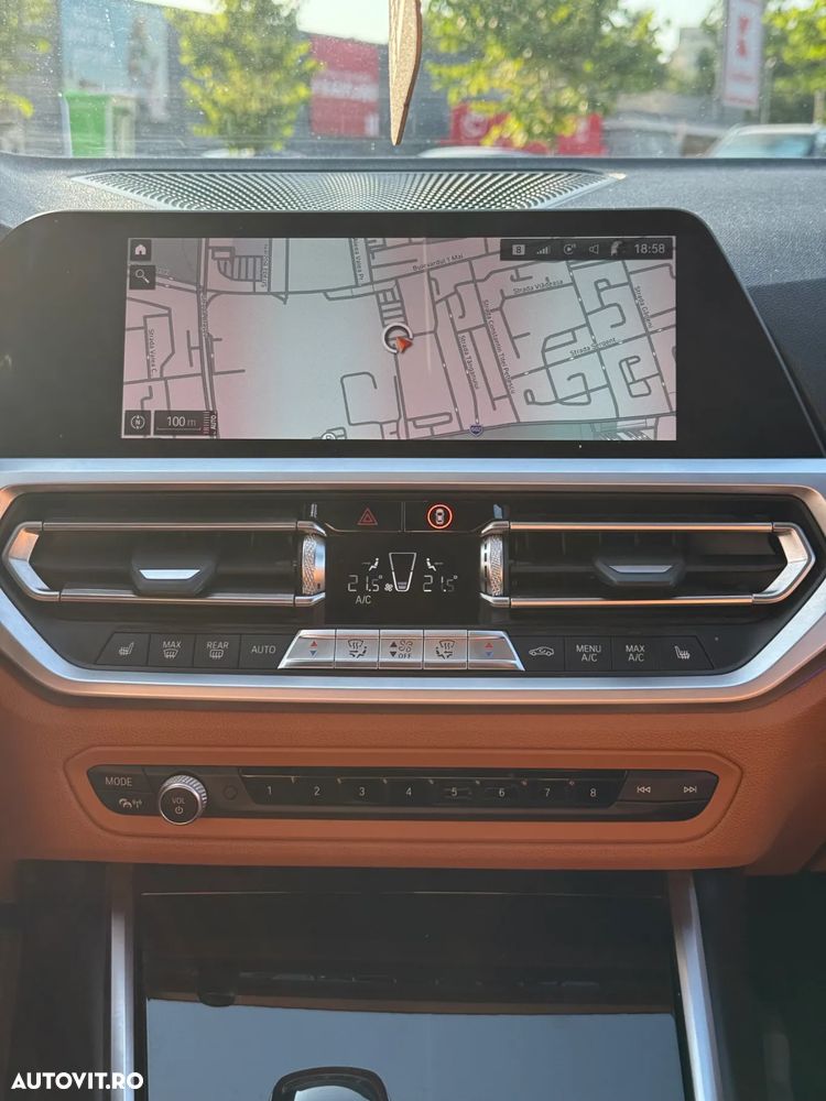 BMW Seria 3 318d Aut. Luxury Line - 17