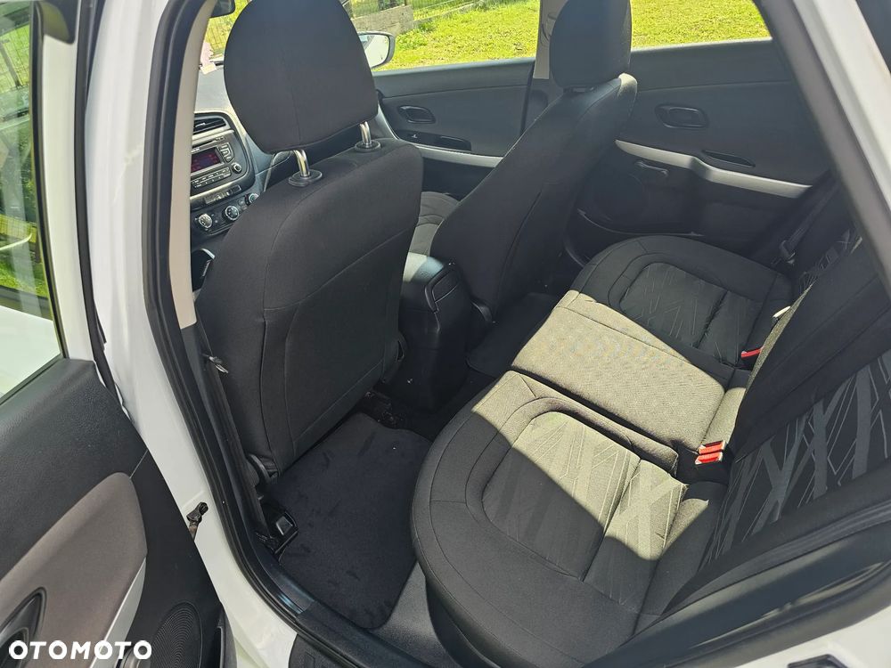 Kia Ceed - 7