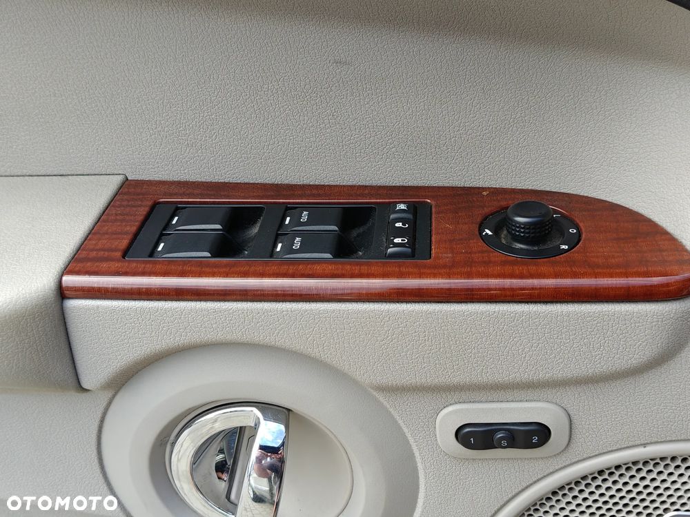 Jeep Commander 3.0 CRD Limited - 40