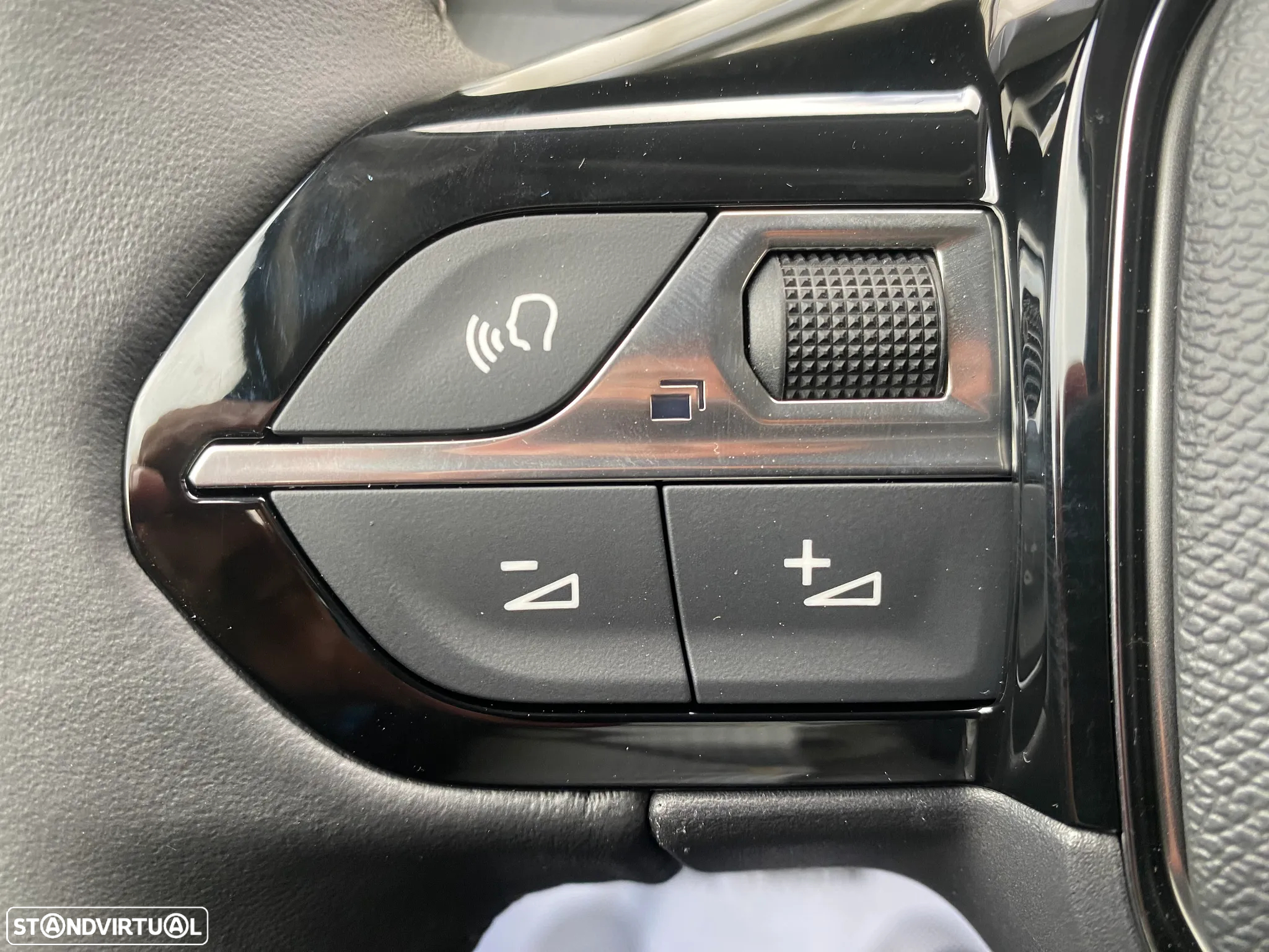 Peugeot e-208 50 kWh Active Pack - 26