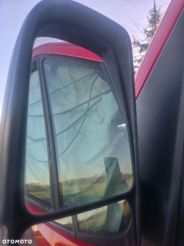 Mercedes-Benz Sprinter - 13