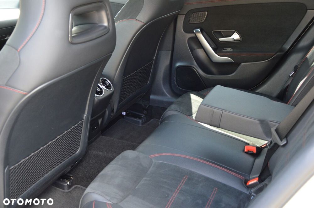 Mercedes-Benz CLA - 20