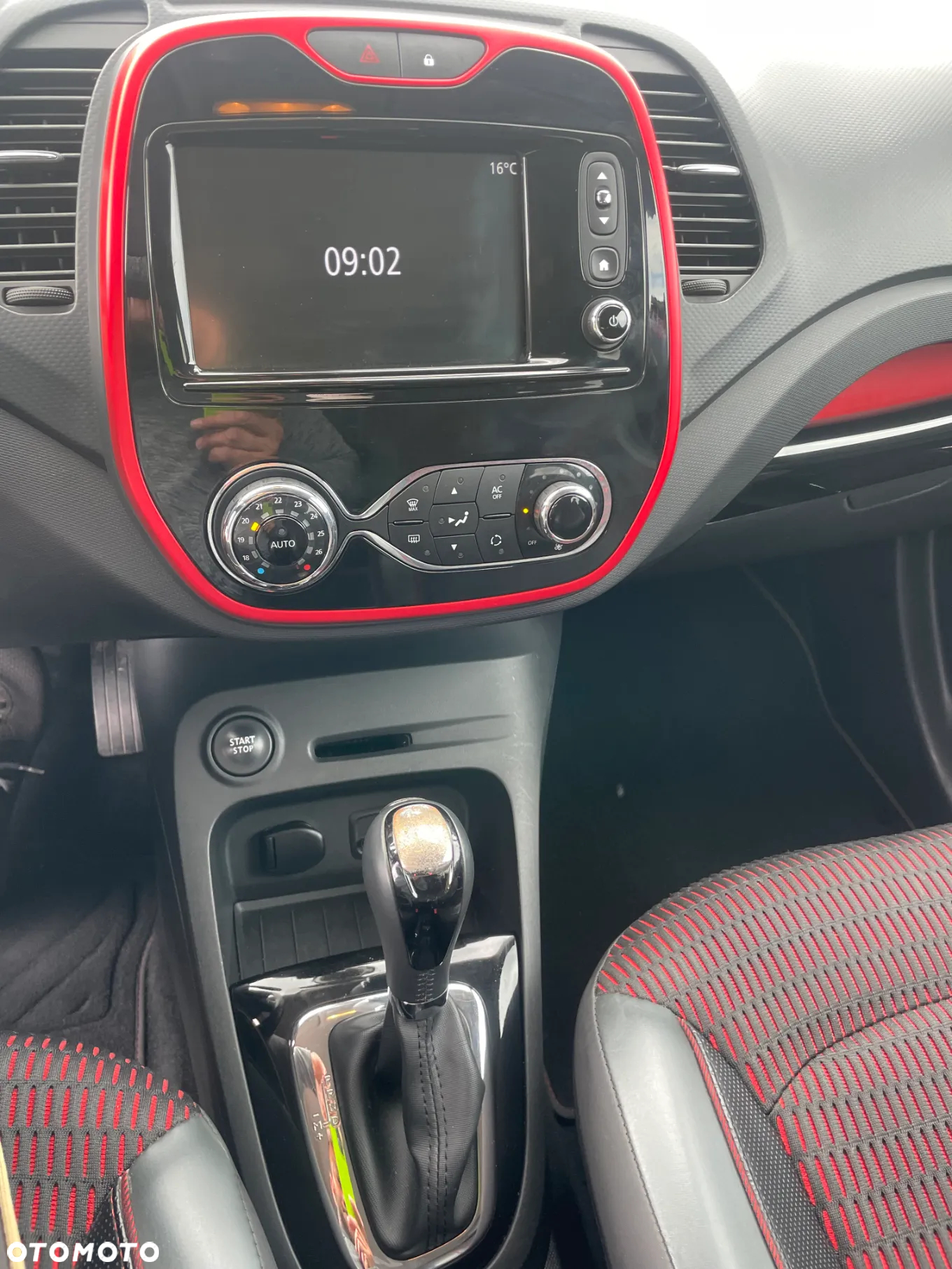 Renault Captur 1.2 TCe Helly Hansen EDC - 8