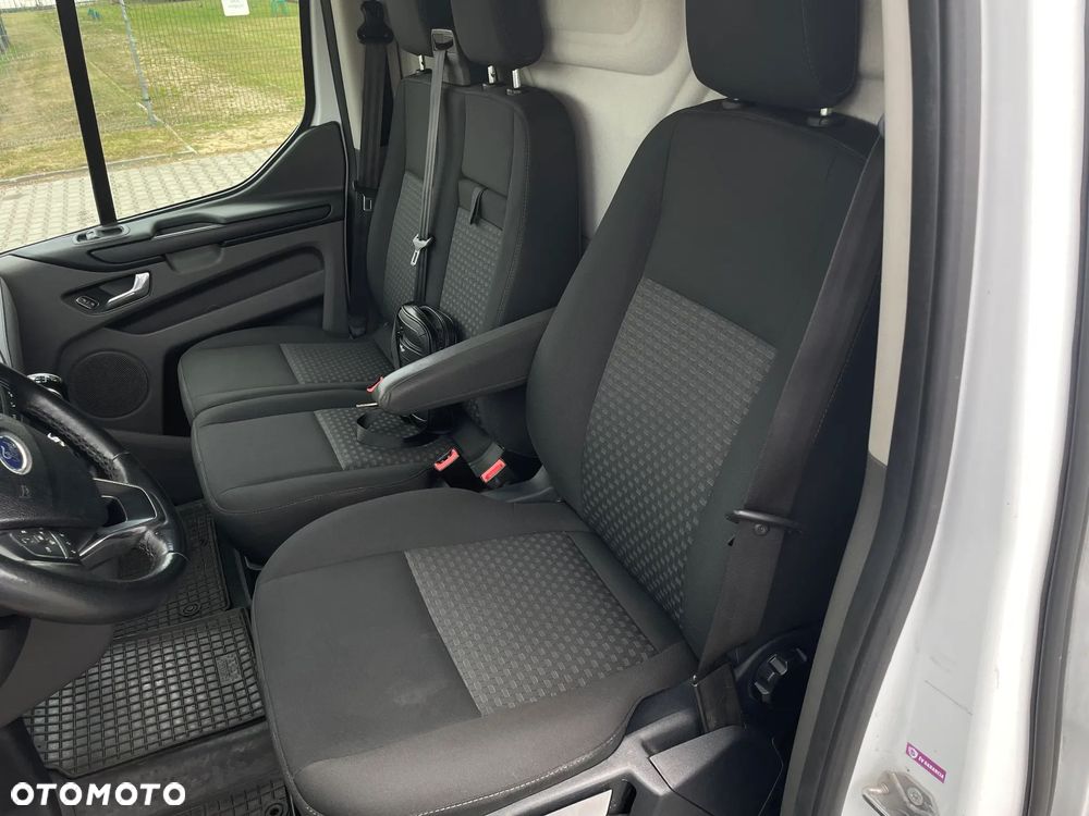 Ford Transit Custom - 9