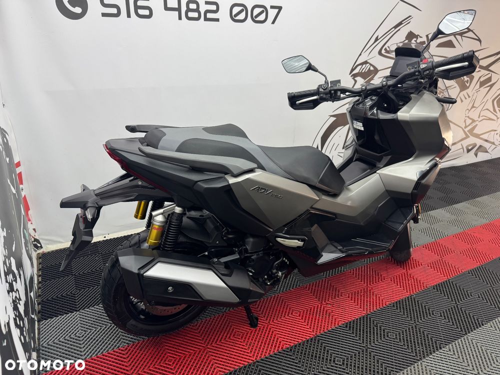 Honda ADV350 - 4