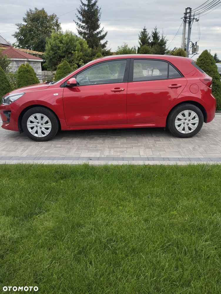 Kia Rio - 8