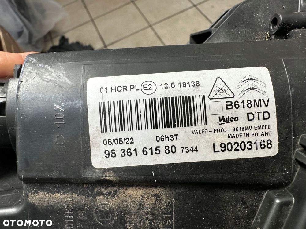 citroen c3 iii lift lampa prawa przód full led 9836161580 - 11