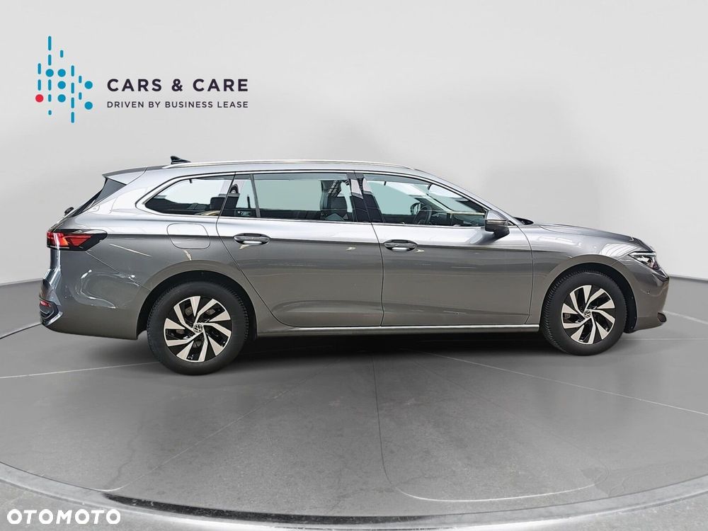 Volkswagen Passat - 21
