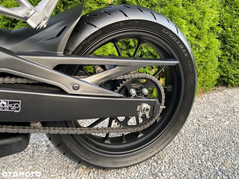 Honda CB - 11