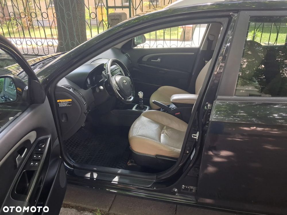 Kia Ceed - 6